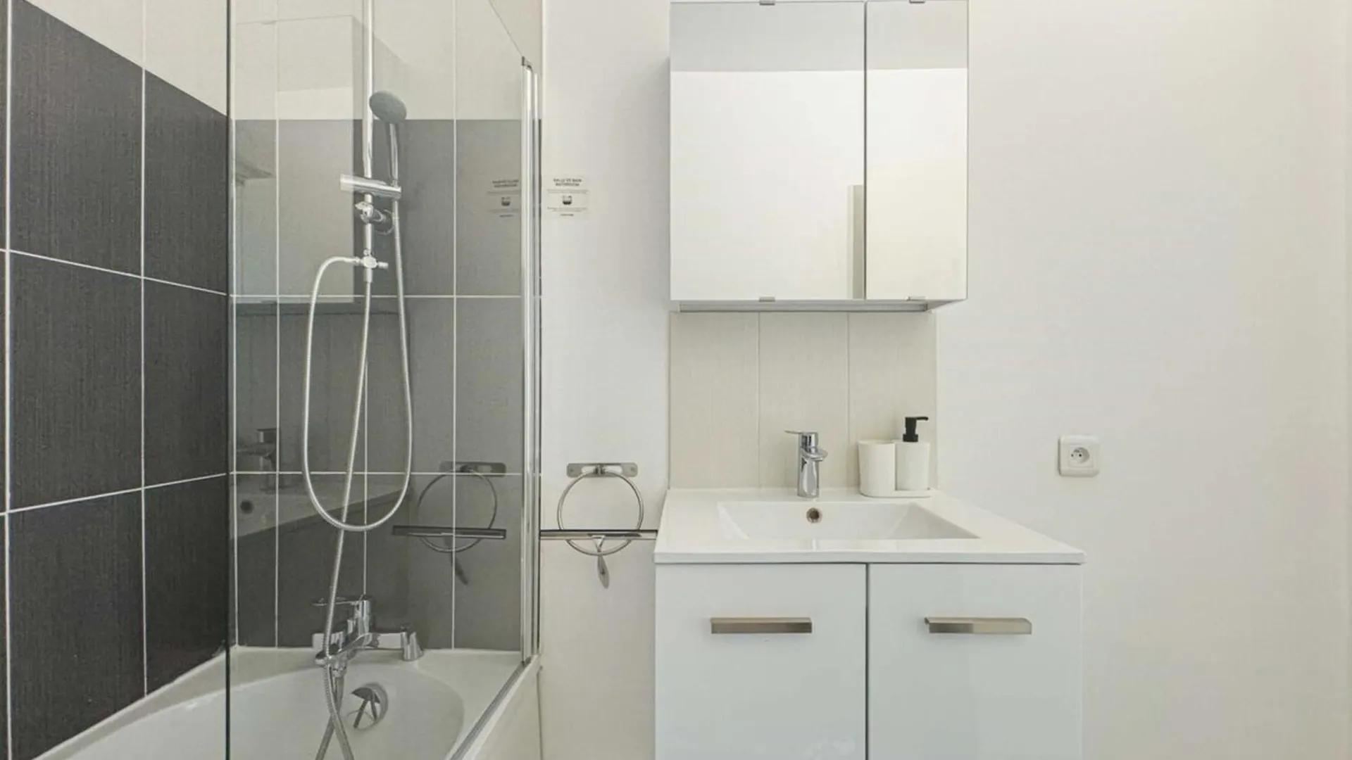 Flexliving - Whole Apartment - Mouchez Paris